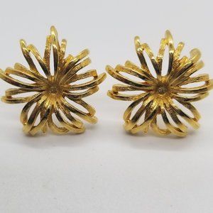 Vintage Gold Tone Floral Blossom Stud Earrings